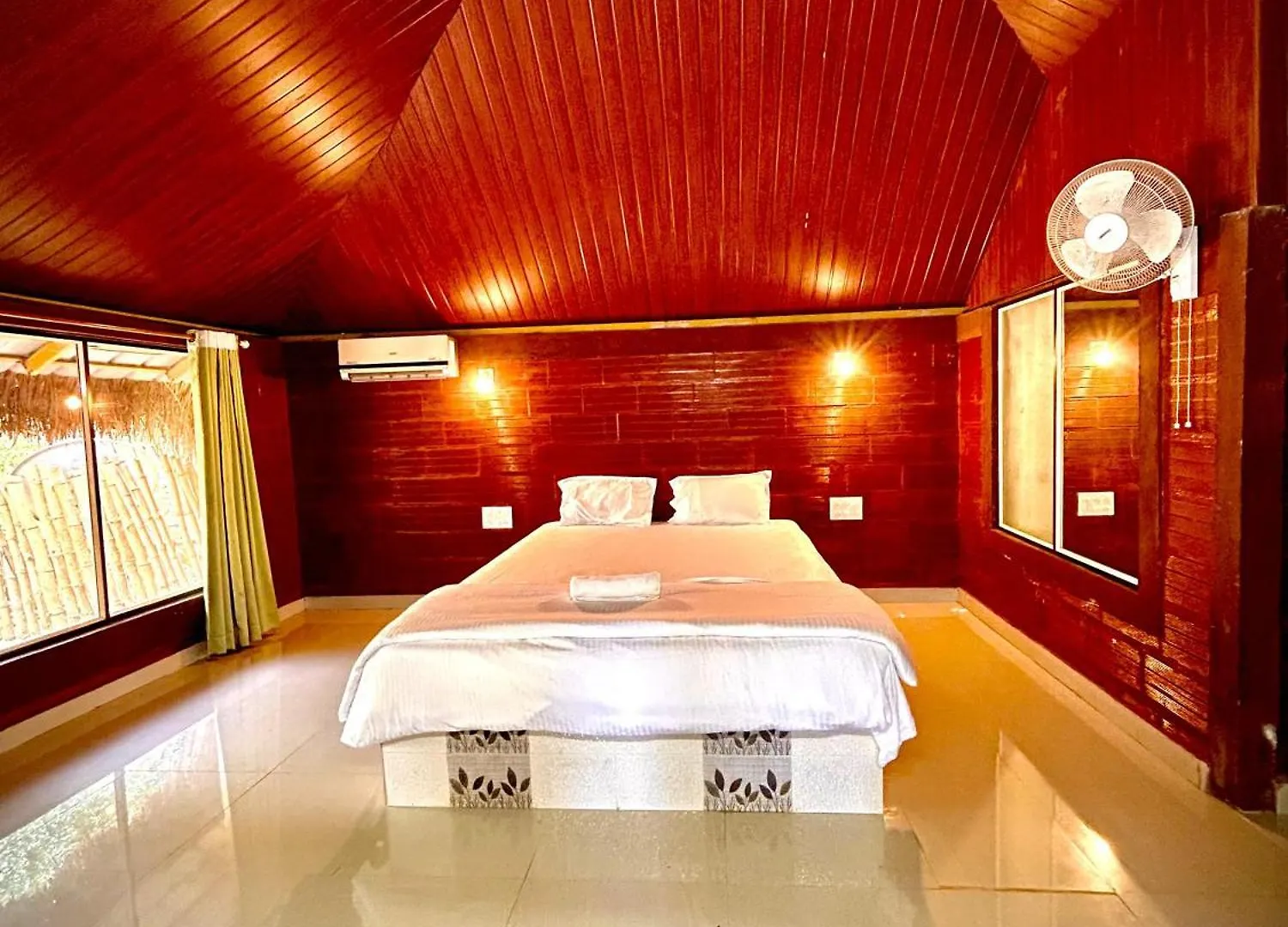 Misty Night Jungle Side Resort Pulpally Guest house