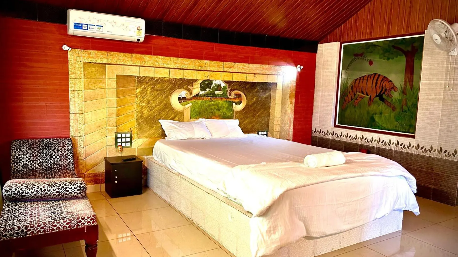Misty Night Jungle Side Resort Pulpally India