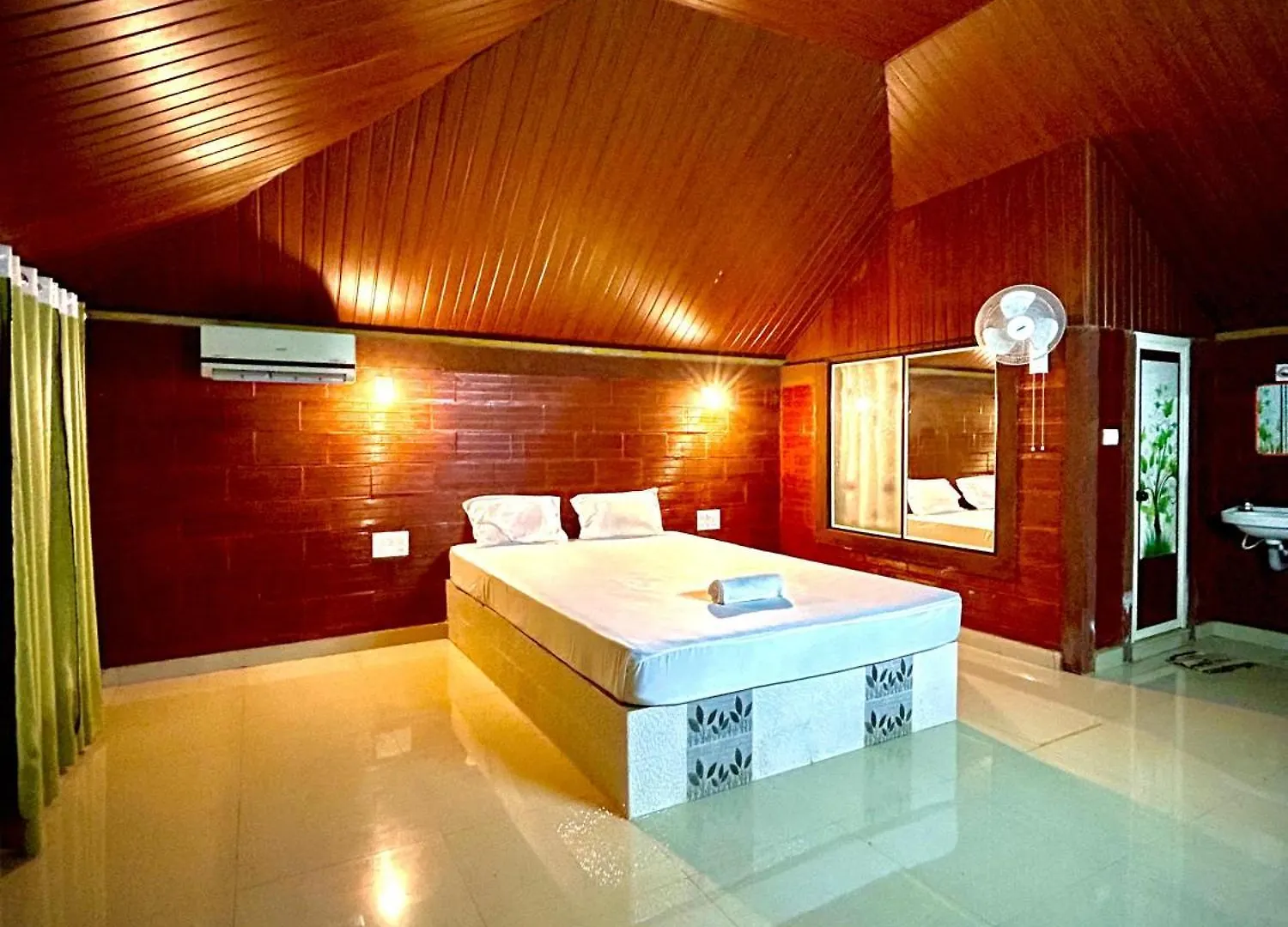 Misty Night Jungle Side Resort Pulpally 0*,
