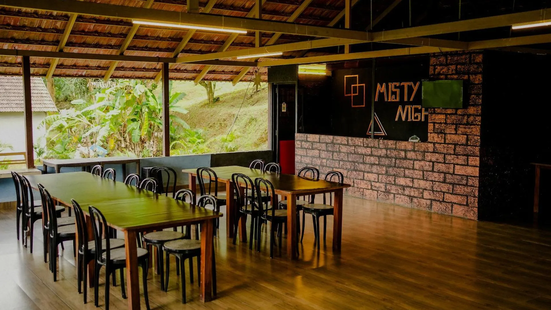 Misty Night Jungle Side Resort Pulpally Guest house