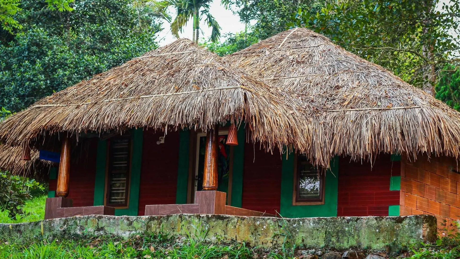 Misty Night Jungle Side Resort Pulpally Guest house